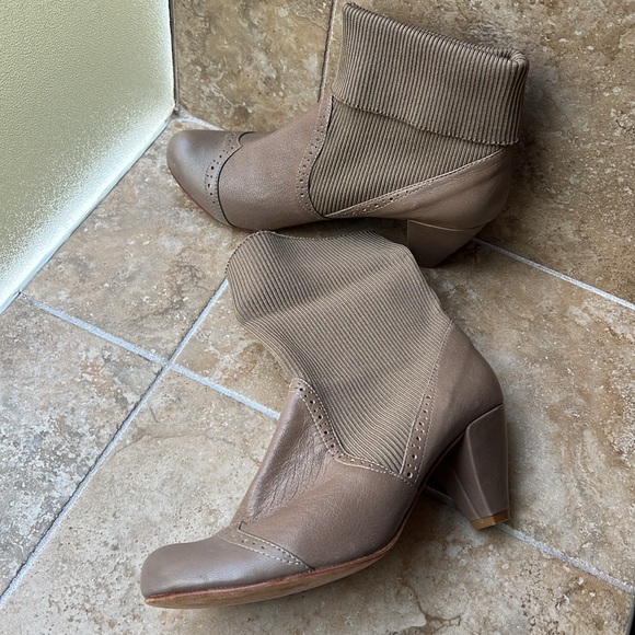 Anthropologie All Black Paper Birch Booties Leather & Knit Chelsea 2008 EUC - Picture 11 of 15